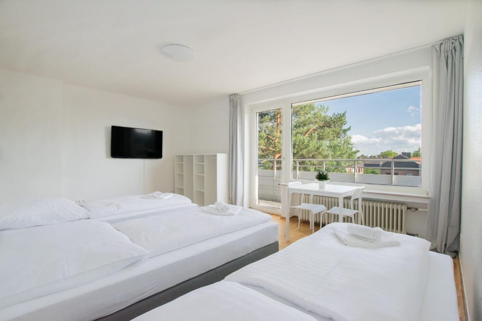 Bed, Balcony/Terrace, Photo of the whole room, Bedroom, wardrobe