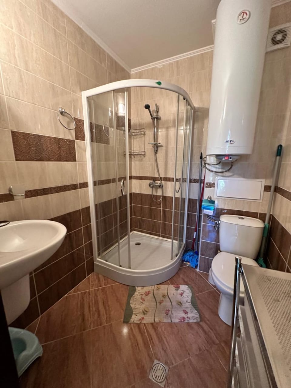 Shower, Toilet, Bathroom