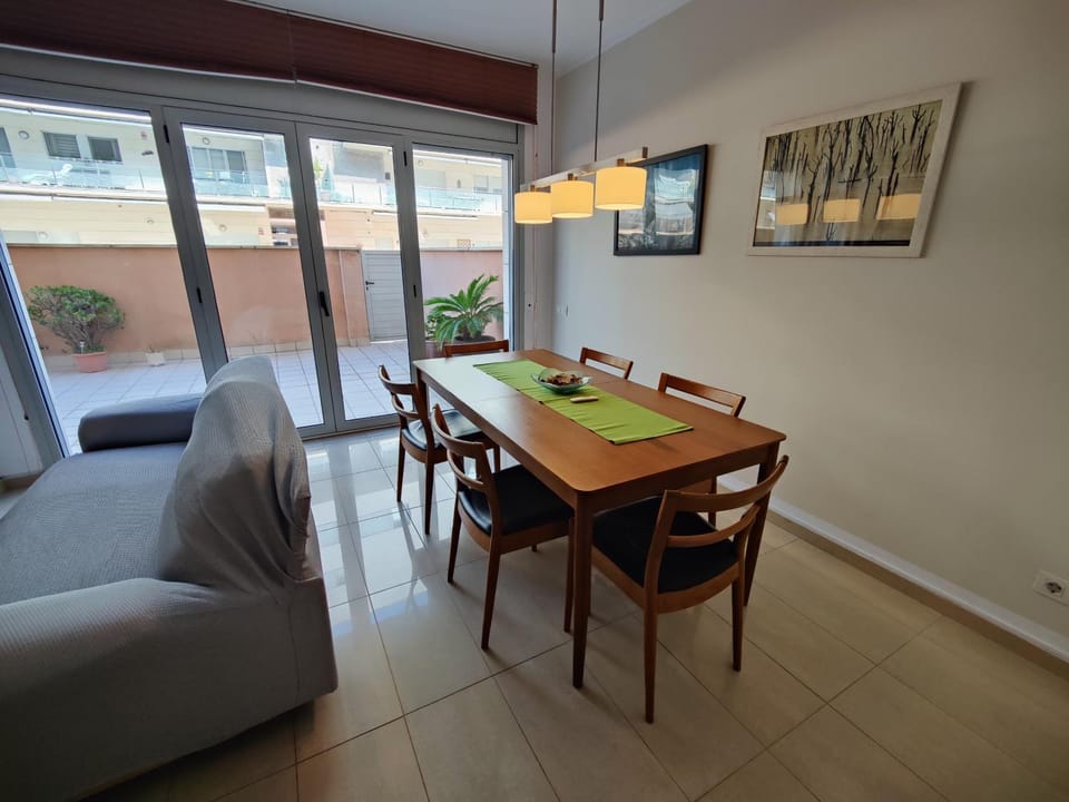 Patio, Dining area, Garden view, Inner courtyard view