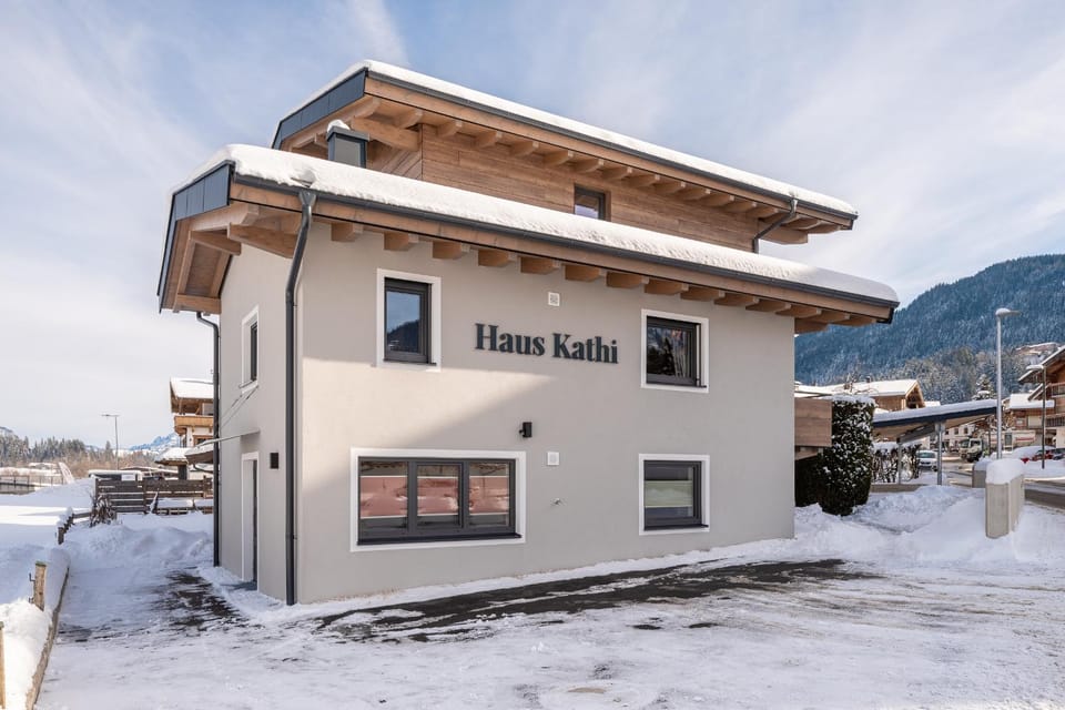 Property building, Day, Winter