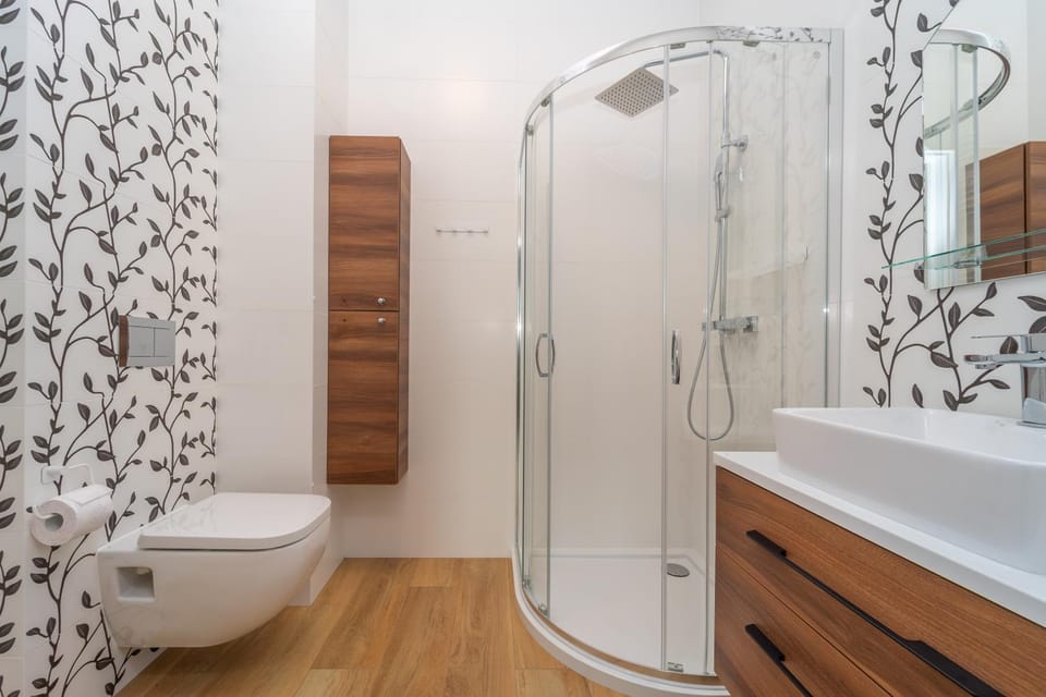 Shower, Toilet, Bathroom