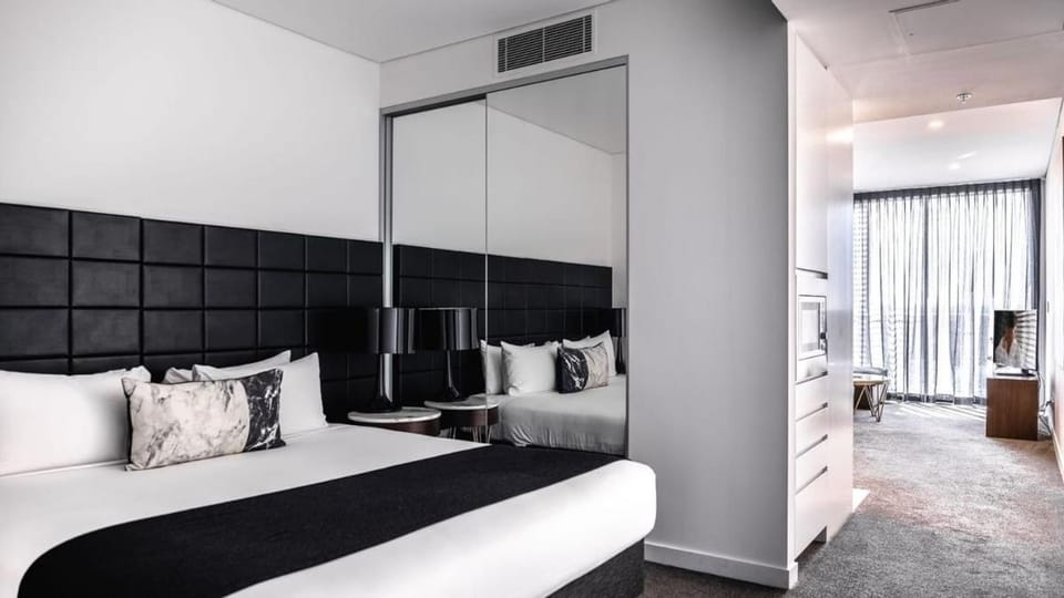 KozyGuru | Chatswood | Top Location Studio Apartment in Sydney