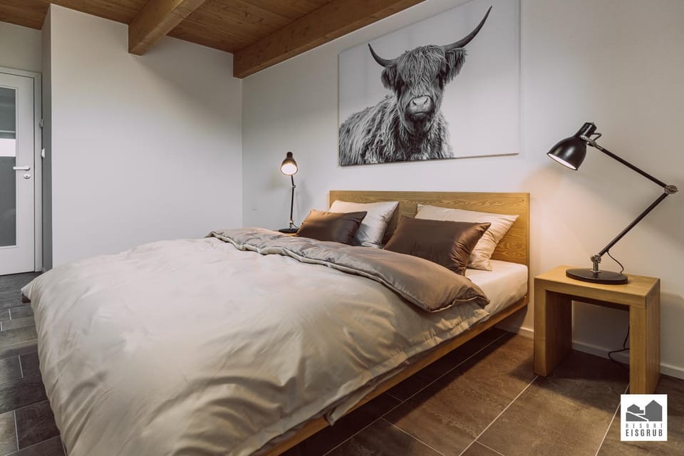 Bed, Decorative detail, Bedroom