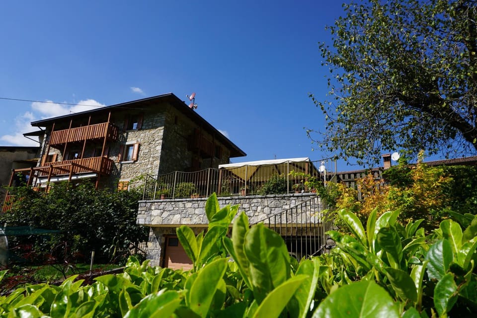 Property building, Balcony/Terrace, Balcony/Terrace