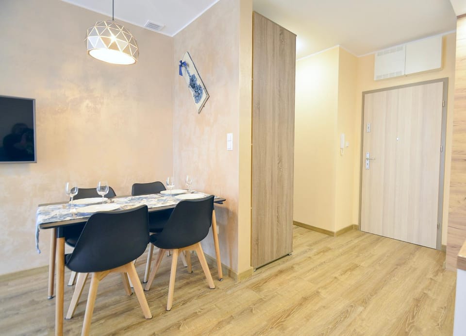 Dining area, wardrobe