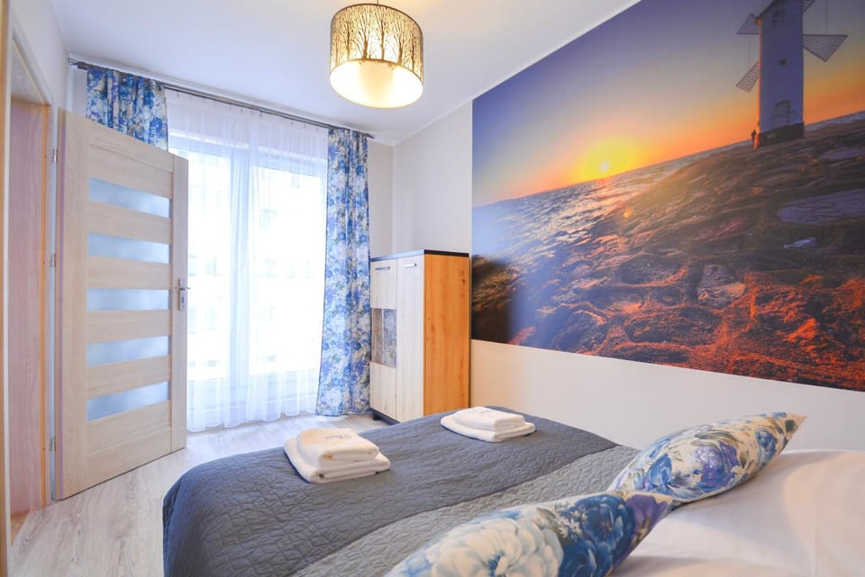 Bed, Photo of the whole room, Bedroom, towels, wardrobe
