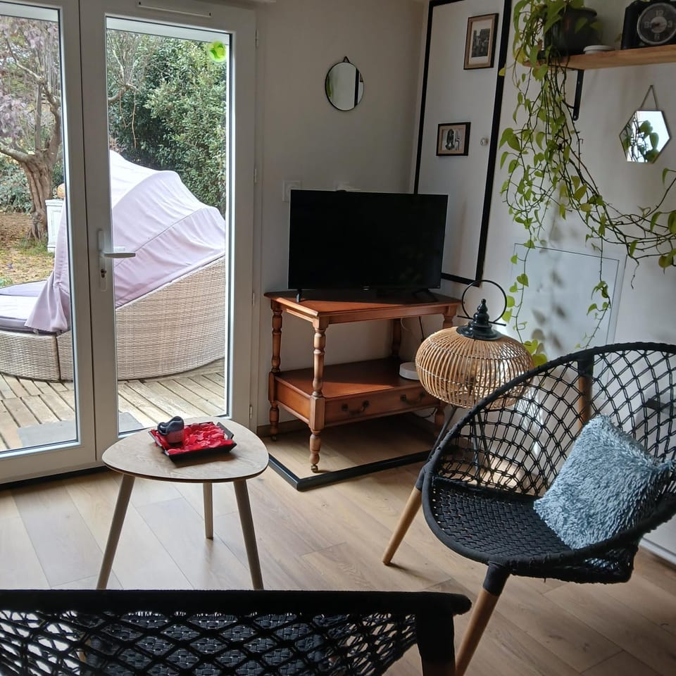 Arche de Lanoë jacuzzi Bed and Breakfast in Occitanie
