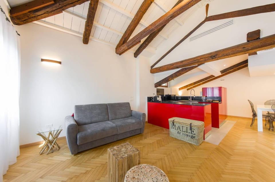 Living room, Dining area