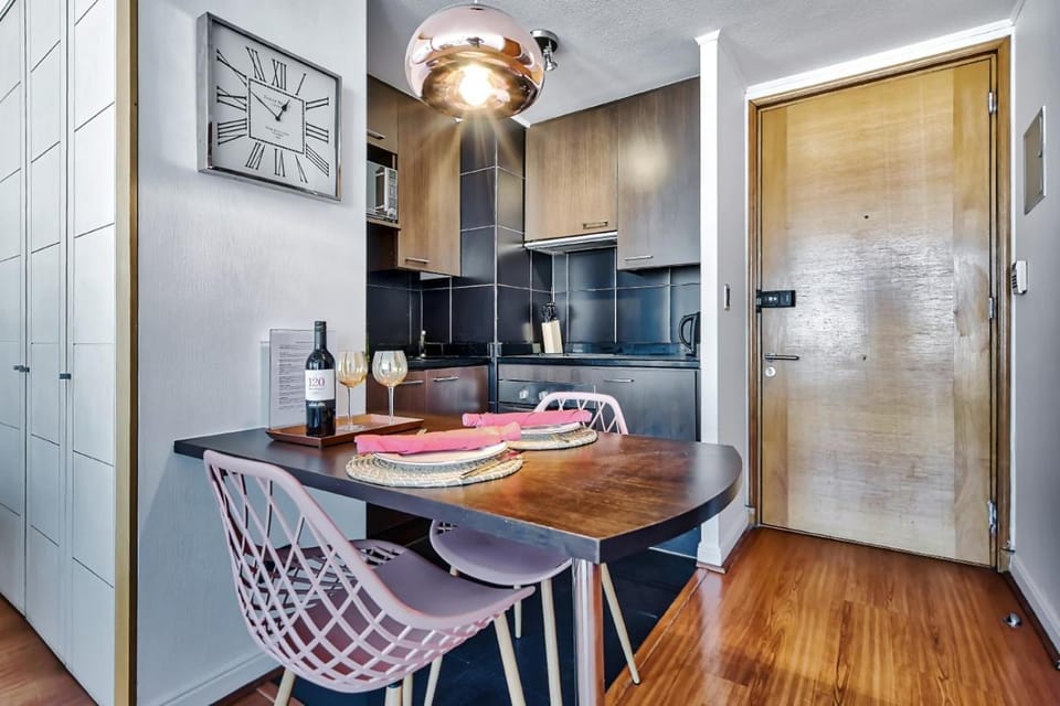 La Gloria Home - 1BR, Mountain View, Pool, Gym, Mall Apartment in Las Condes