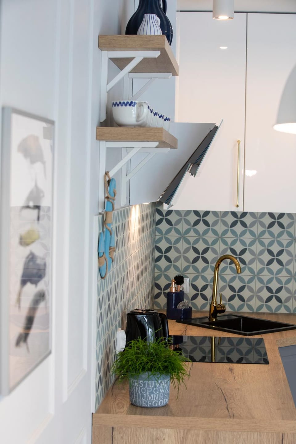 Kitchen or kitchenette