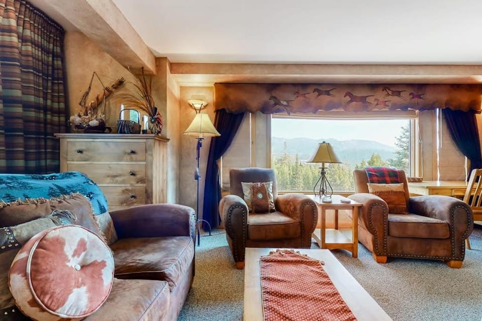 Shoshone 1913 Apartment in Big Sky