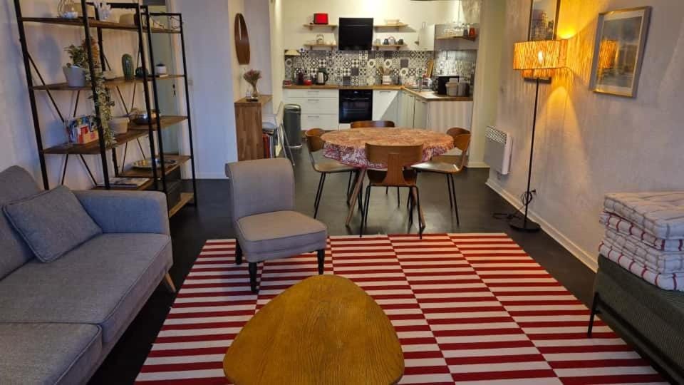 Charmant appartement, plein pied, 2 places parkings Apartment in Bidart