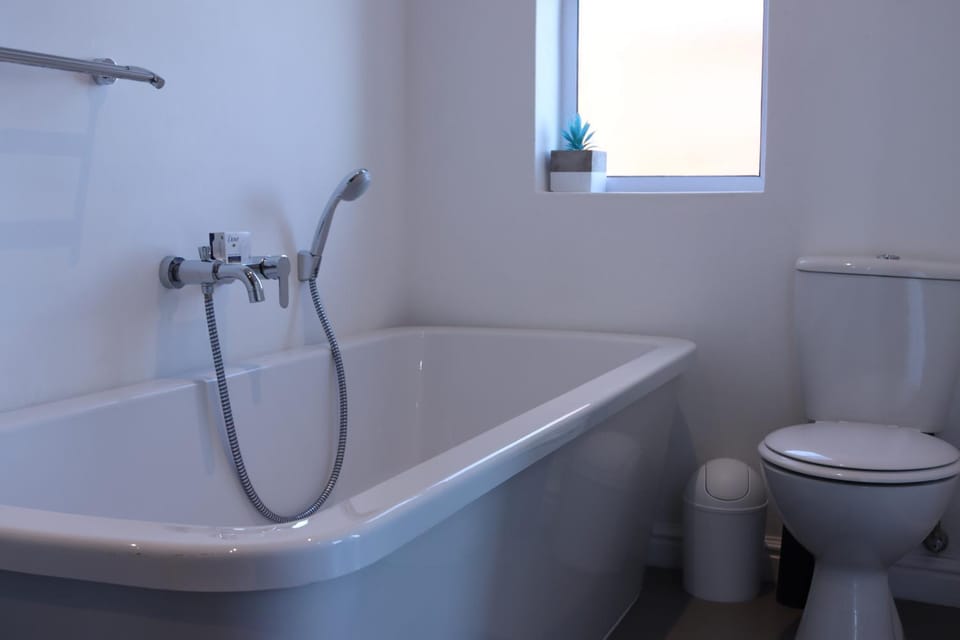 Bathroom, Bath