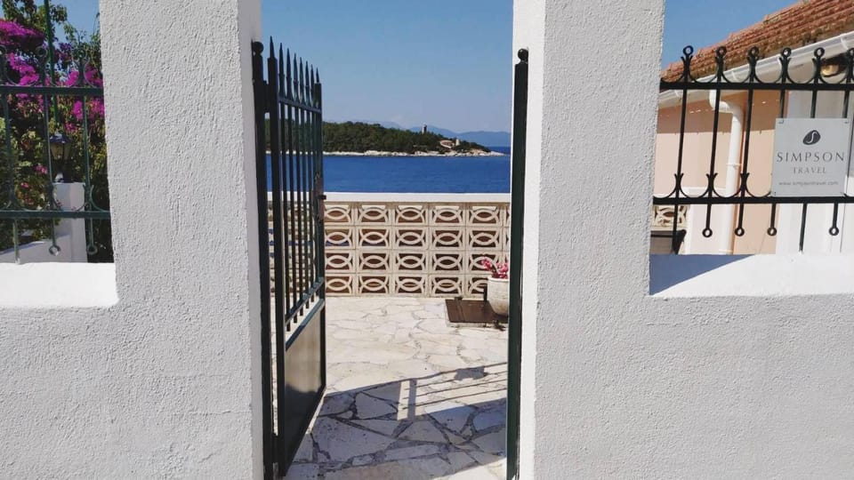Facade/entrance, Sea view, Street view