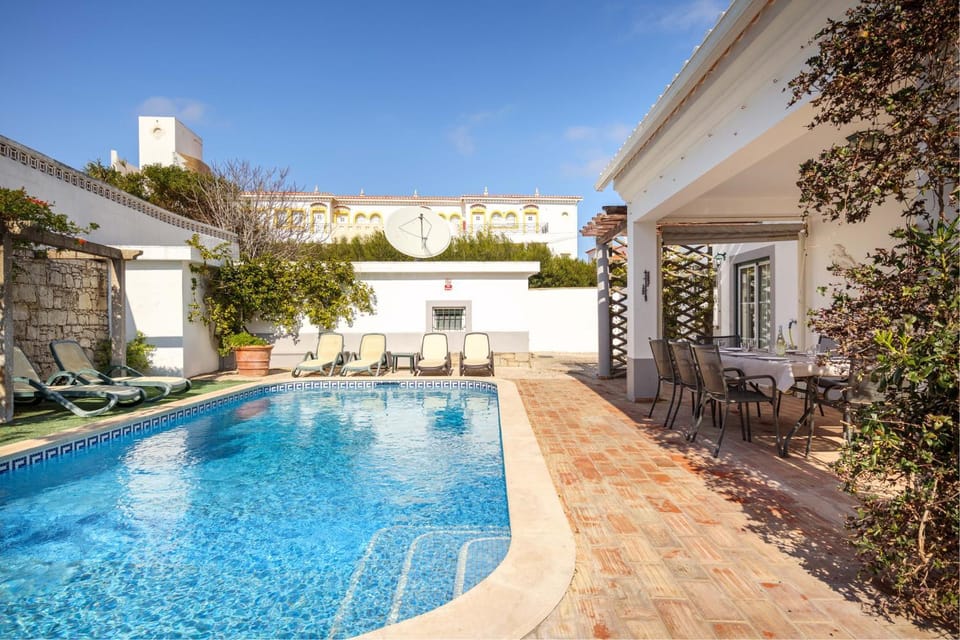 Patio, Garden, Swimming pool, Swimming pool, sunbed
