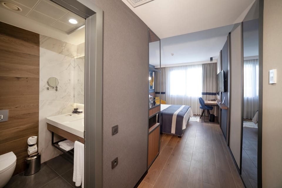 Toilet, Bathroom
