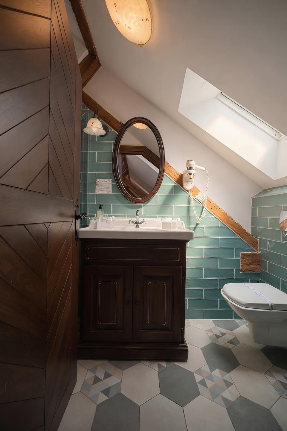Shower, Toilet, Bathroom, Bath