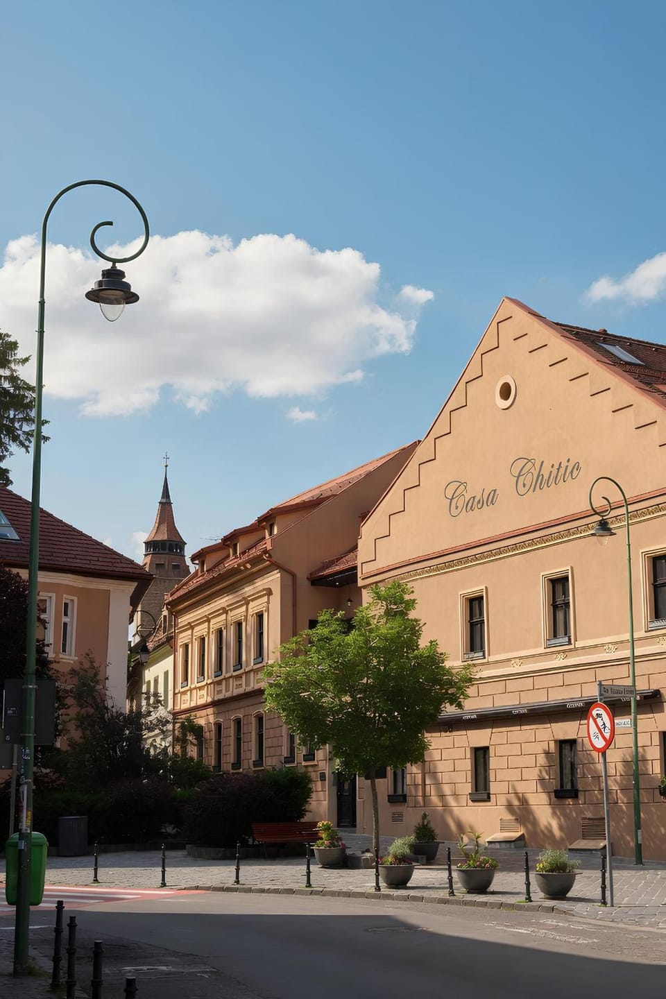Property building, Street view, Location