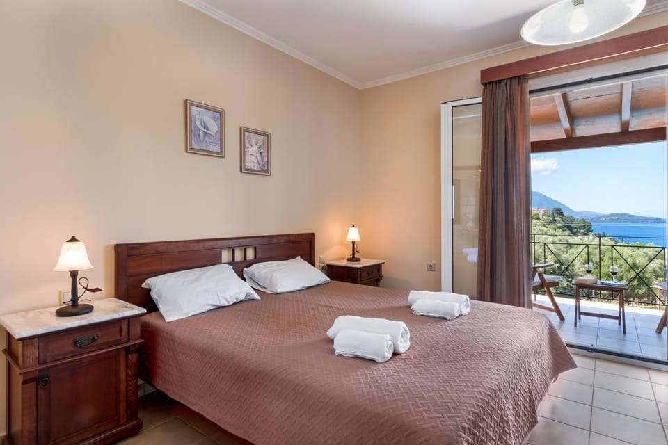 Bed, Natural landscape, View (from property/room), Balcony/Terrace, Photo of the whole room, Bedroom, Mountain view, Sea view