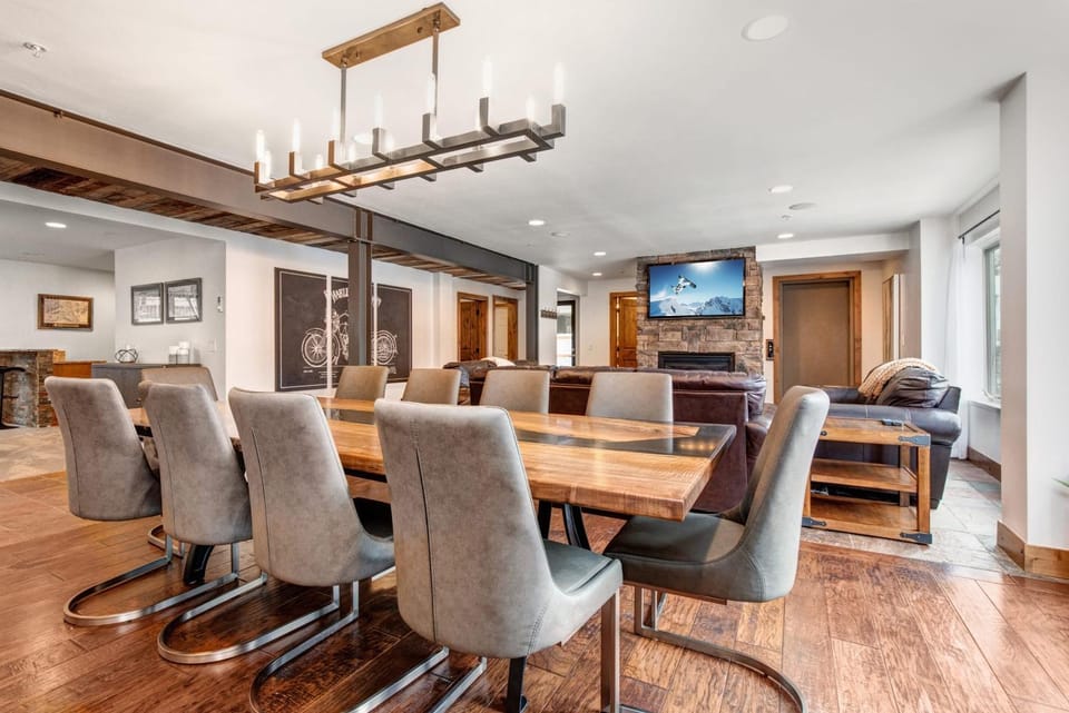 Massive 10 Bed 10 Bath Luxury Mountain Home in Old Town House in Park City