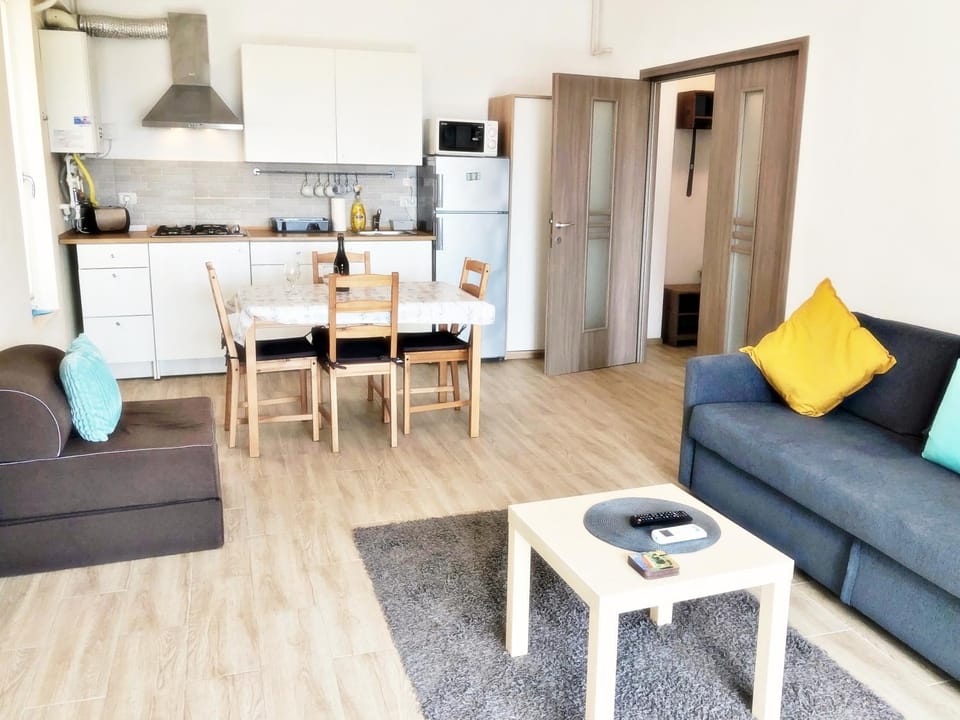 Living room, Seating area, Dining area, Communal kitchen