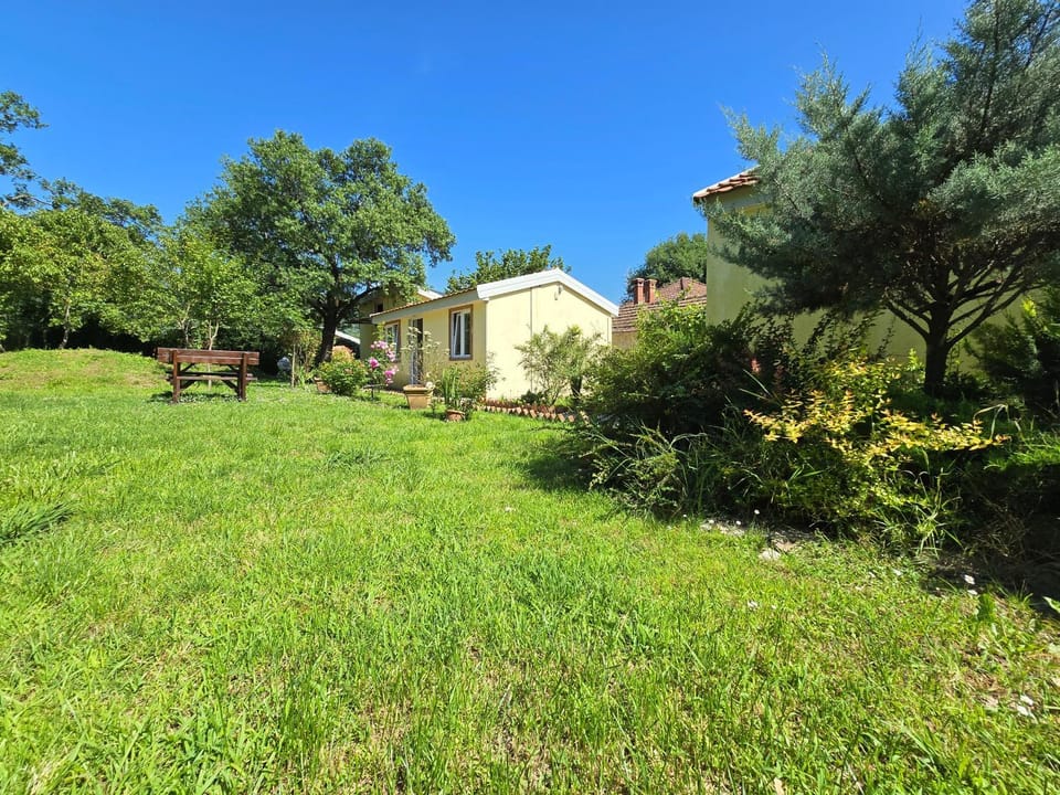 Sunny Bay Village Campground/ 
RV Resort in Kotor Municipality