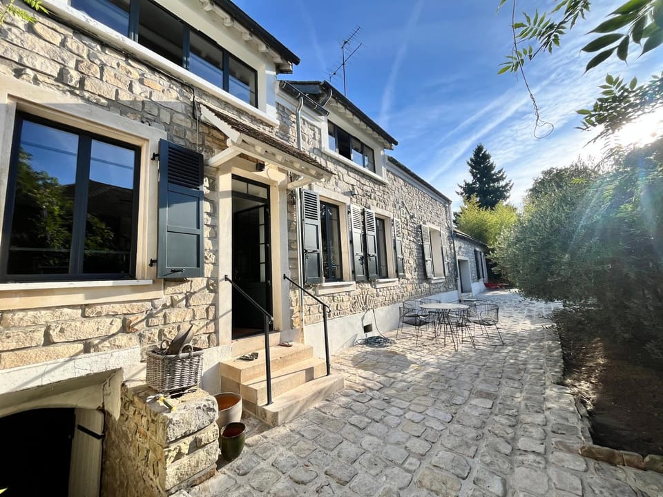Cocon en lisière de forêt Bed and Breakfast in Île-de-France