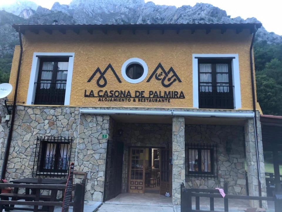 LA CASONA DE PALMIRA Bed and Breakfast in Asturias
