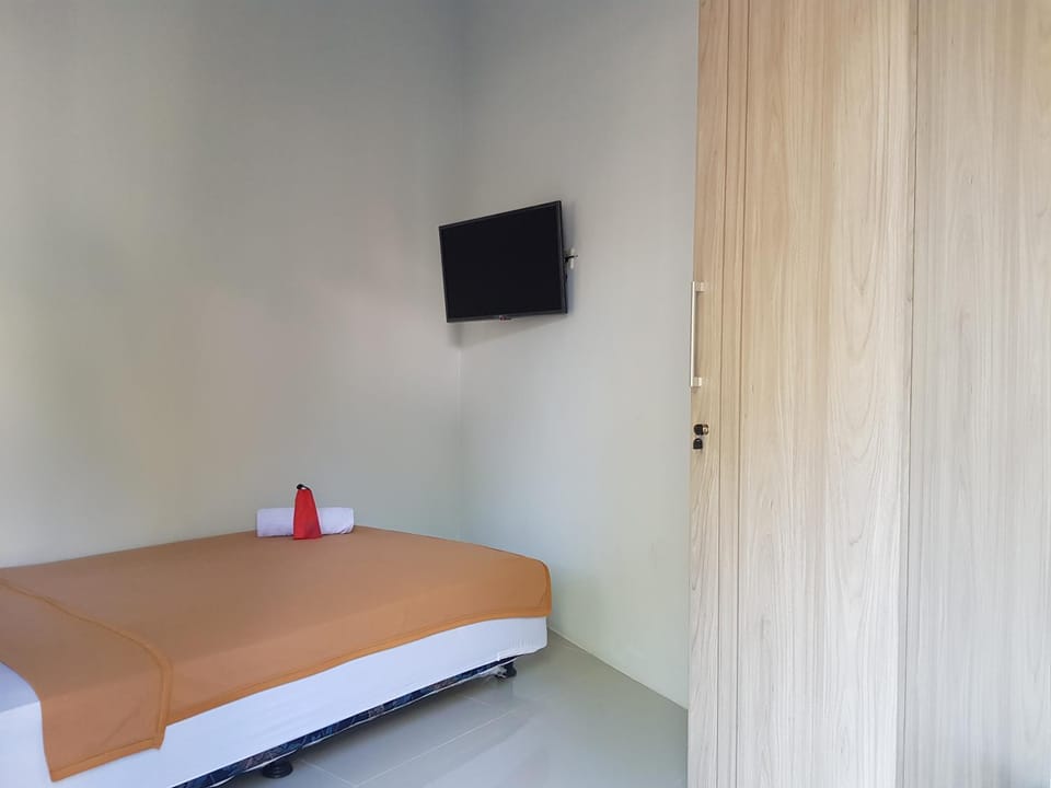 Other, Photo of the whole room, Bedroom