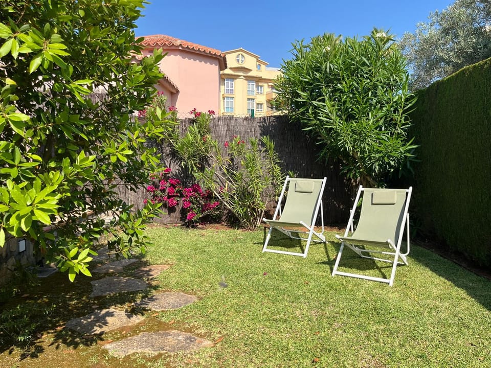 Villa con jardín en Oliva Nova Golf a 100m de la playa House in Safor