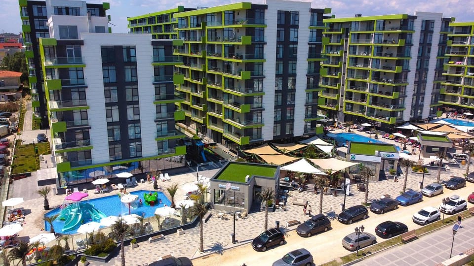 Property building, Bird's eye view, View (from property/room), Swimming pool