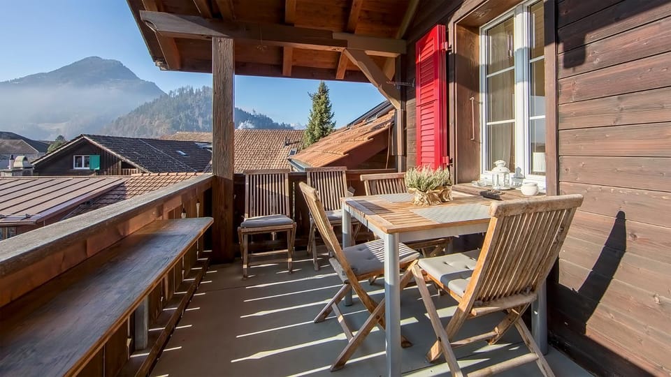 Balcony/Terrace, Mountain view