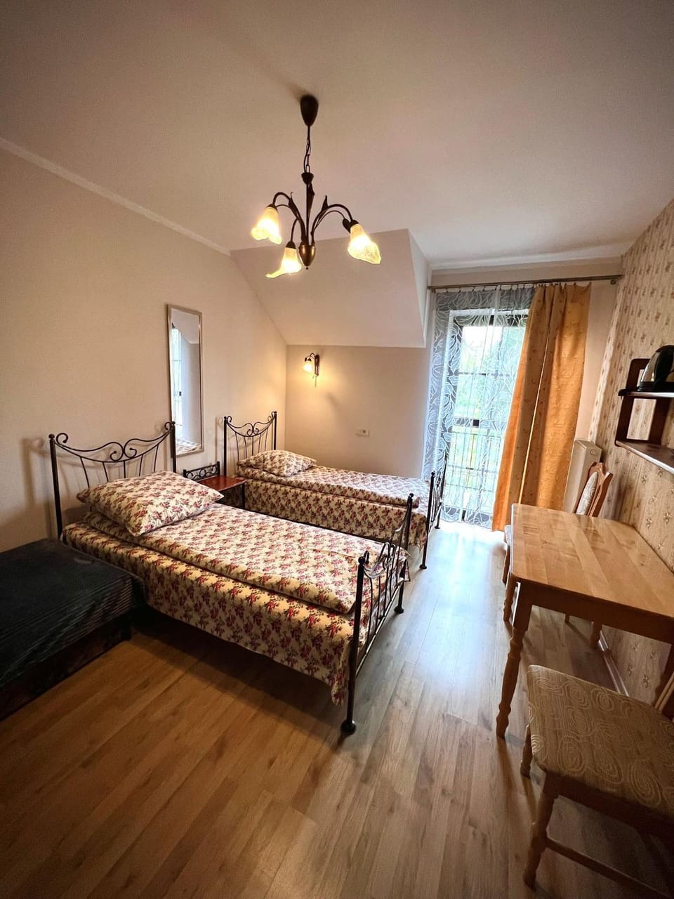 Photo of the whole room