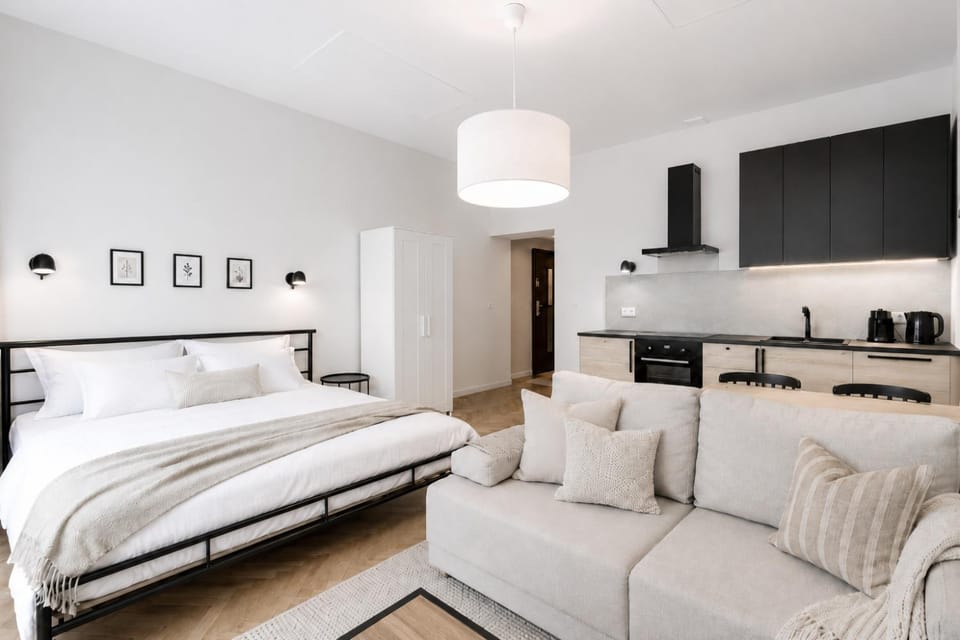 Bed, Kitchen or kitchenette