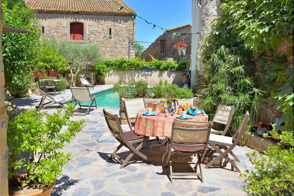Le village-hôtes Bed and Breakfast in Occitanie