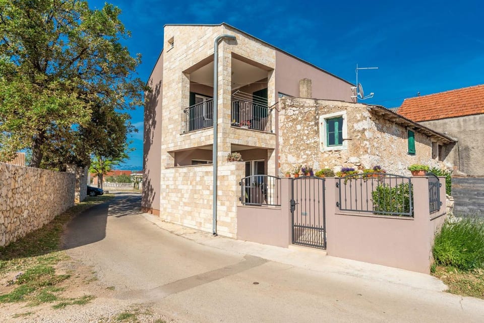 Holiday Home Casa Ruza Privlaka - by TA Leut Agency Villa in Zadar County