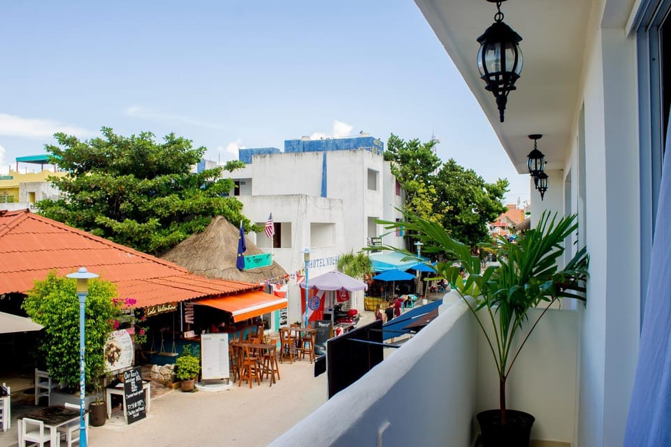 Balcony/Terrace, City view, Street view