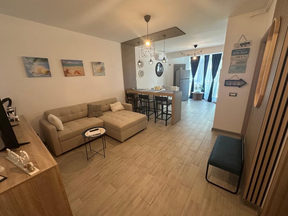 Baby Sea View and Pools Apartment- Mamaia Beach Resort Apartment in Constanța County
