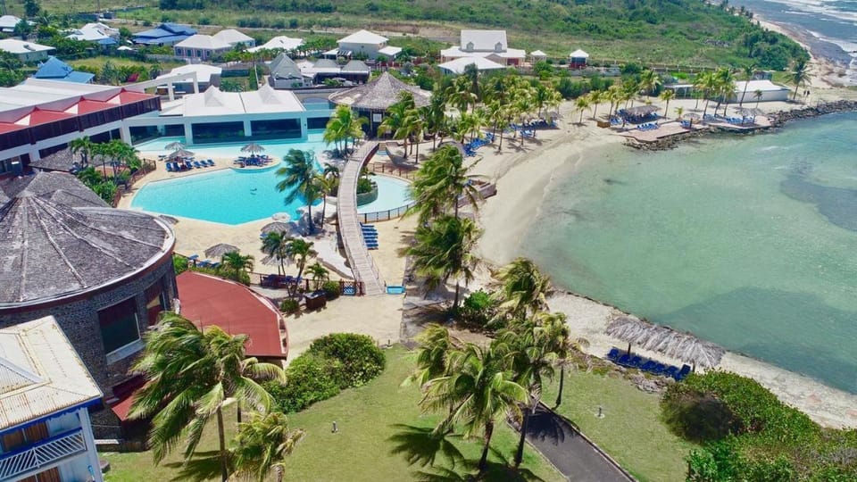 Les Pieds dans l'Eau - Vue Mer & Piscine #Evasion Caraïbes Apartment in Grande-Terre, Guadeloupe