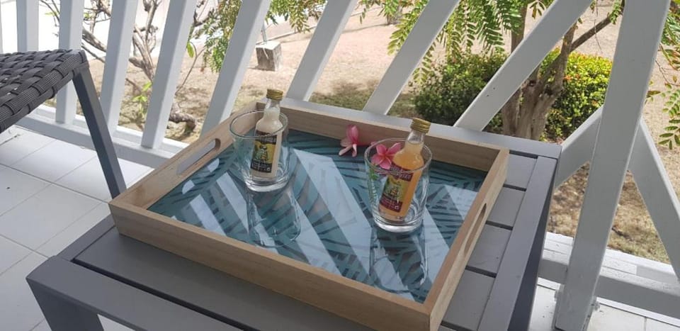 Très bel appartement avec Vue Mer, Accès Direct à la Plage et Piscine surveillée Apartment in Grande-Terre, Guadeloupe