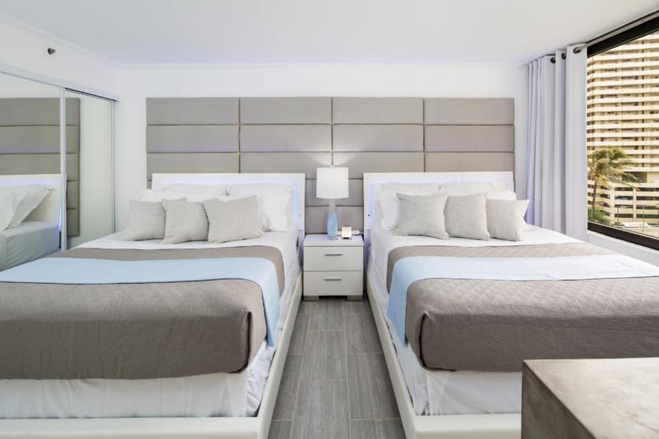 Waikiki Banyan Modern One Bedroom Free Parking Apartment hotel in Honolulu