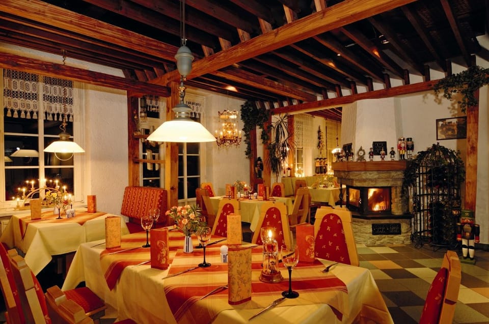 Restaurant/places to eat