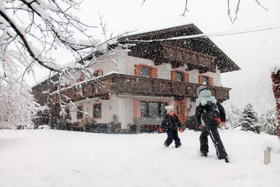 Facade/entrance, Winter