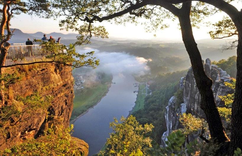 Nearby landmark, Natural landscape, Hiking