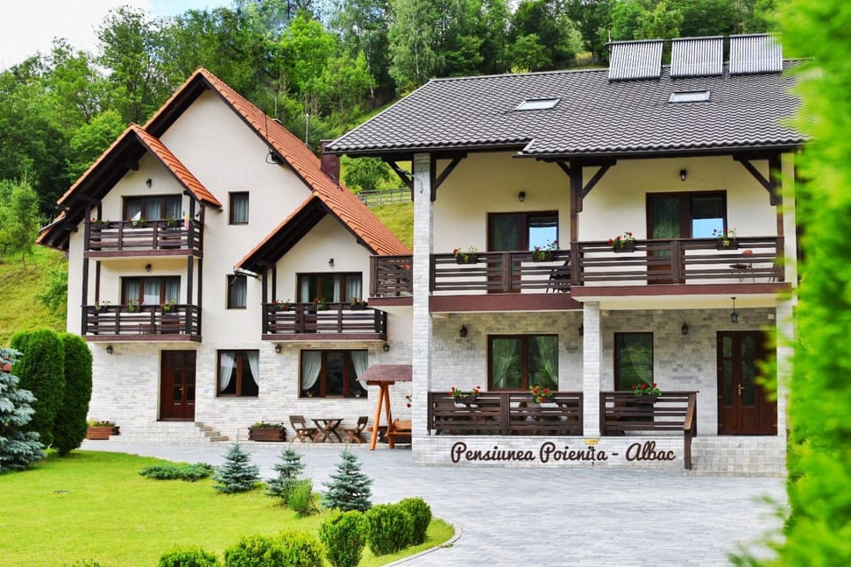 Pensiunea Poienita Apusenilor Bed and Breakfast in Cluj County