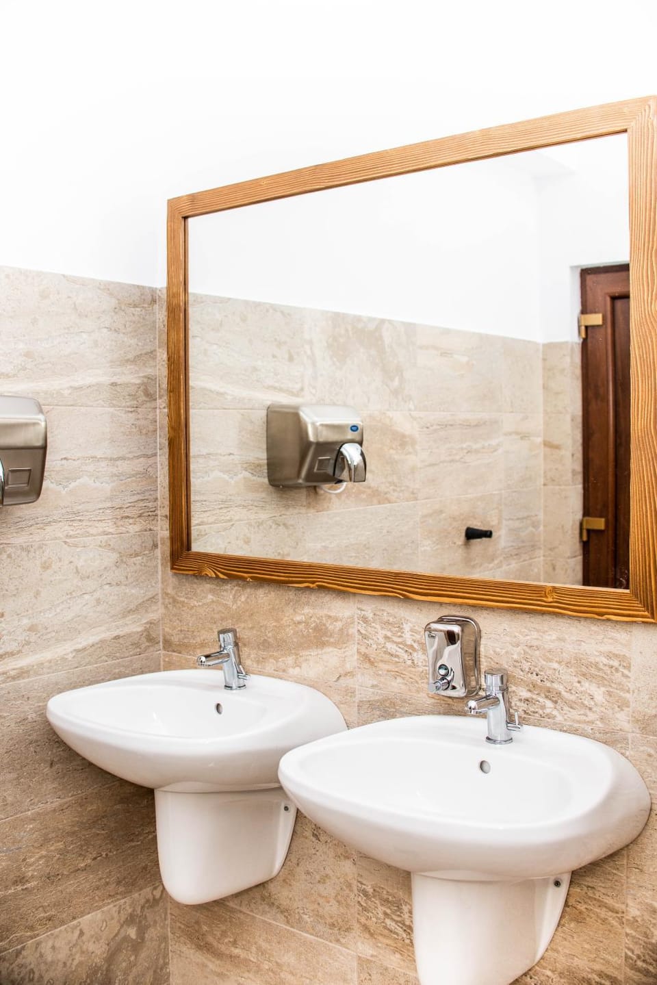 Pensiunea Poienita Apusenilor Bed and Breakfast in Cluj County