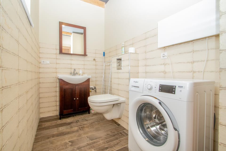 Toilet, washing machine