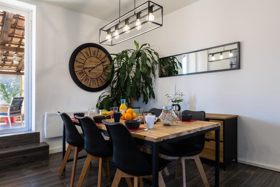 Design Industriel avec Terrasse Privative Apartment in Provence-Alpes-Côte d'Azur
