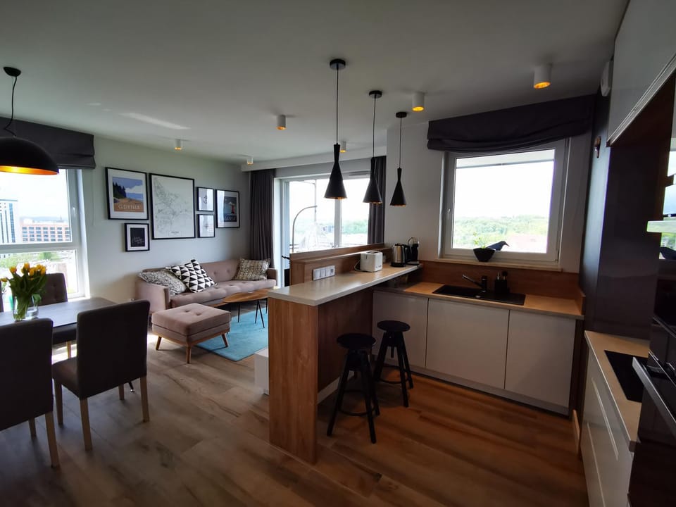 Kitchen or kitchenette, Bedroom