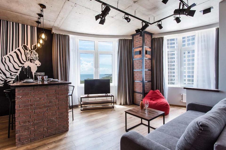 Arcadia Loft Style (sea view) Apartment in Odessa